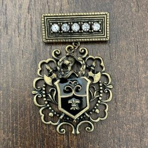 Vintage Crest Style Brooch